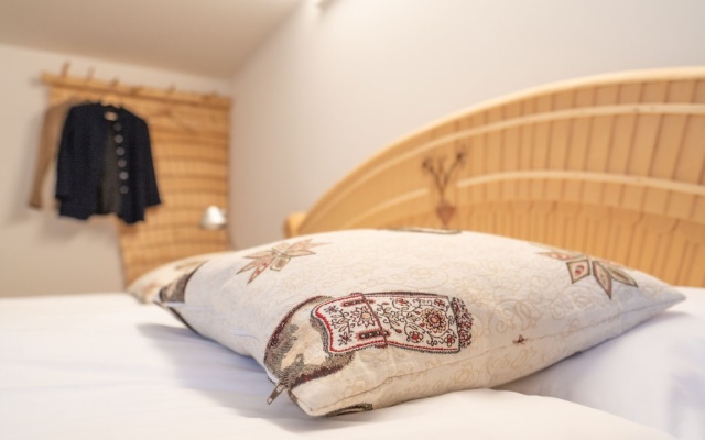 Hotel Wasserfall – Guest Rooms – Jaun