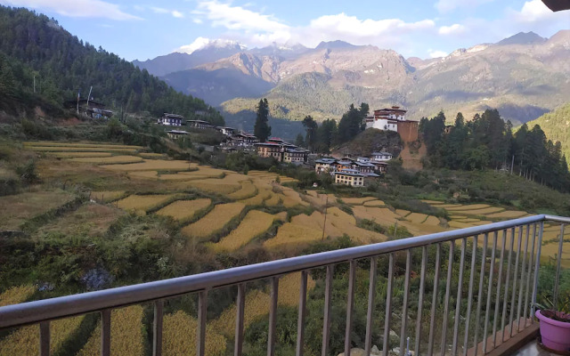 Silver Pine Hotel Paro