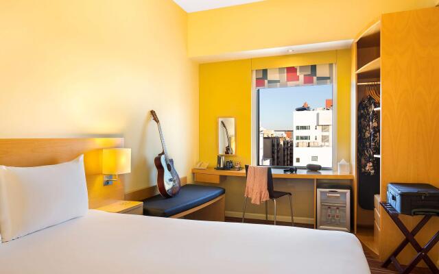Hotel ibis Al Rigga