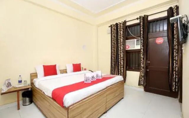 OYO 14823 Skyheights