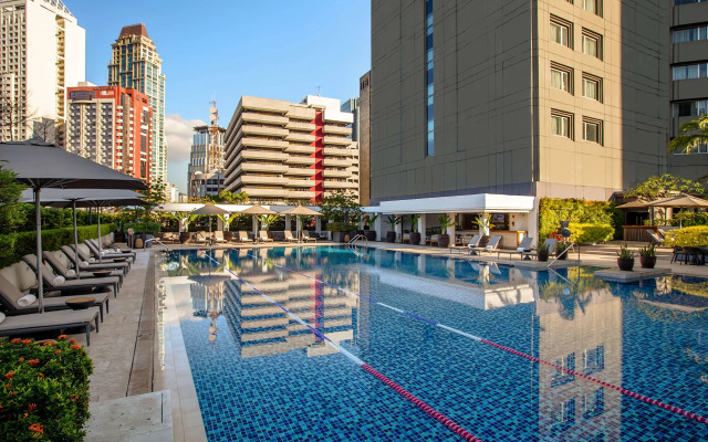 Makati Shangri-La, Manila