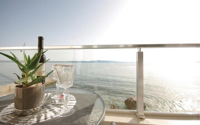 Nice Home in Drasnice With Wifi and 1 Bedrooms