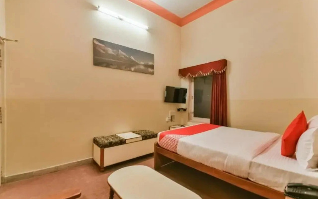 Hotel Raj Kesar by OYO Rooms