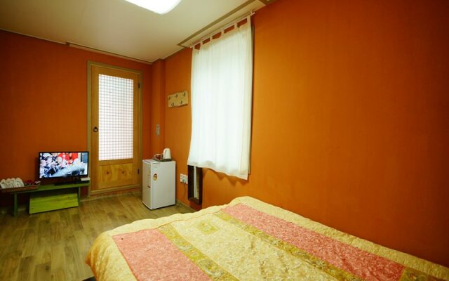 Jeonju Kim Myeong Ok Pension