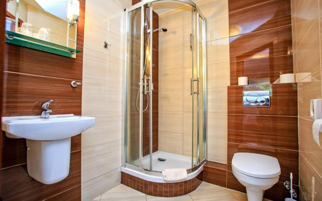 Centrum Szkoleniowo Rekreacyjne Hotel Karolinka