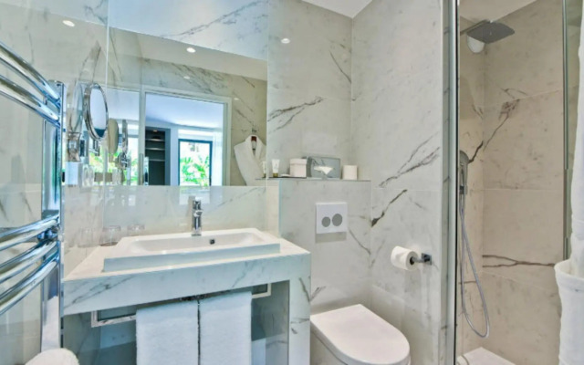 Hotel La Villa Port d Antibes & Spa