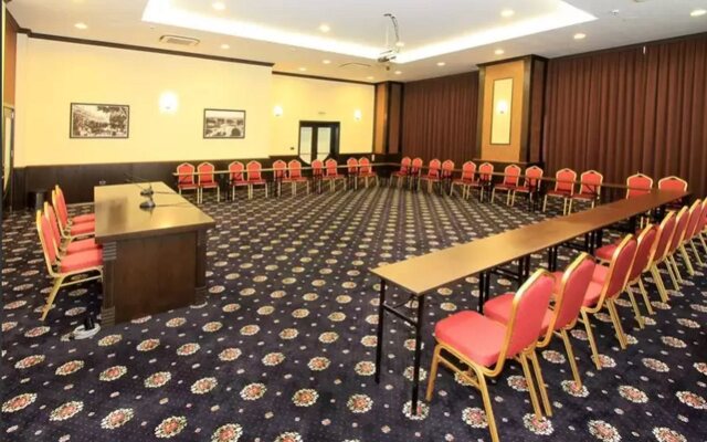 Hotel Cherno More