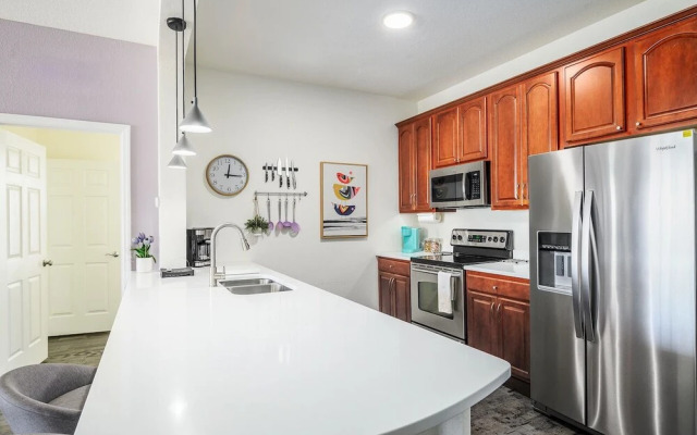 4862 Cayview Avenue #208