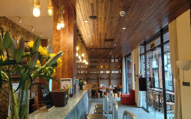 Guilin Village Creek Inn