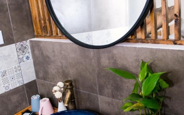 Wuzhen Qiutian Northern Art Design Hotel