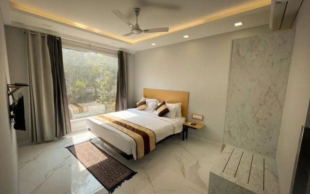 The Empire - Signature tower, Gurgaon