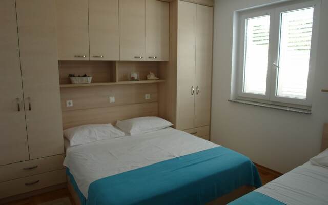 Apartments Petak Novi