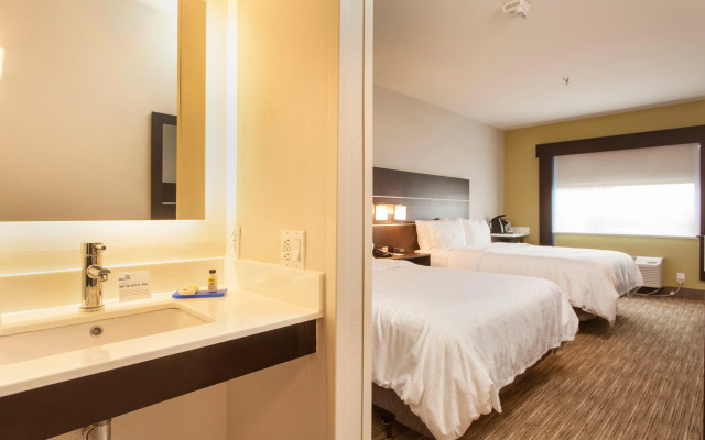 Holiday Inn Express & Suites Santa Fe by IHG