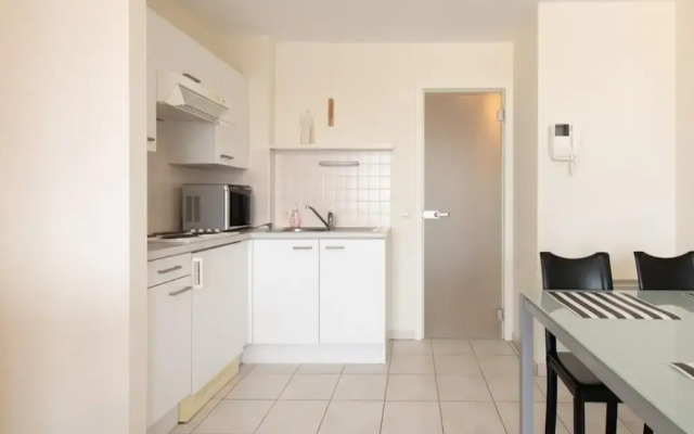 Apartment With Terrace and sea View in Mariakerke