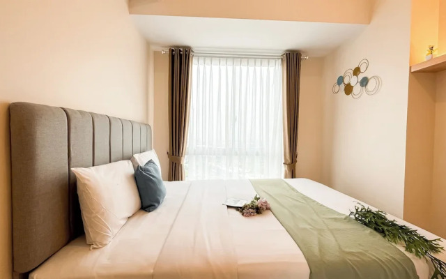 White Toned Style 2Br Tokyo Riverside Pik 2 Apartment