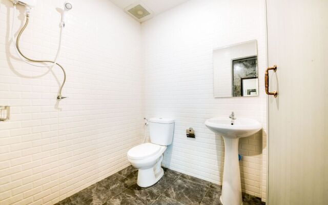 OYO 347 Southside Residence