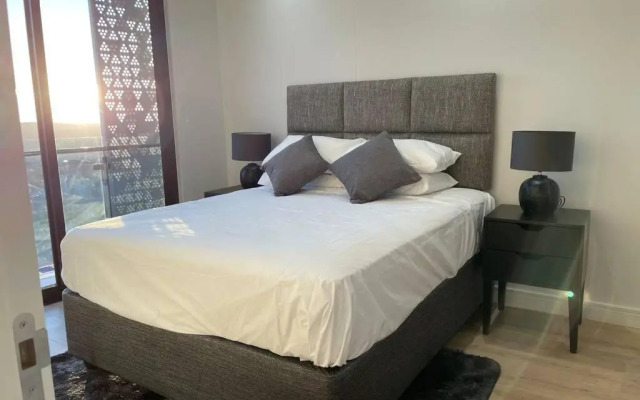 Ellipse Waterfall Upmarket Apartment