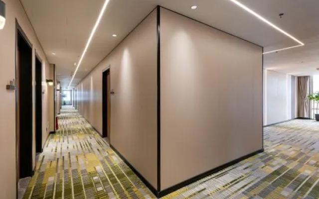 GreenTree Inn Express Hotel (Shanghai Songjiang Sports Center Subway Station)