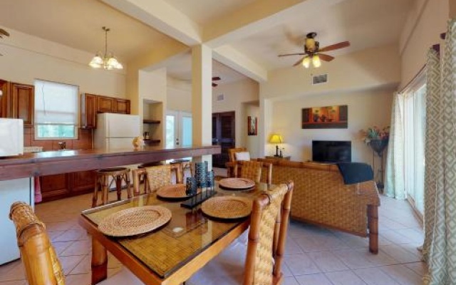 Suite H101 @ Mara Laguna