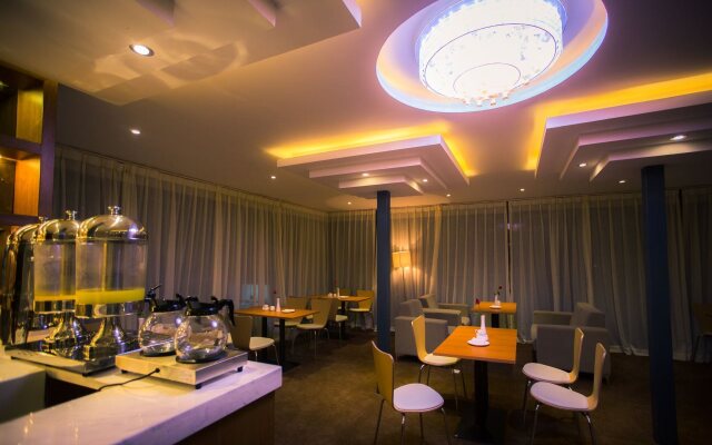 Qunming Shangping Hotel