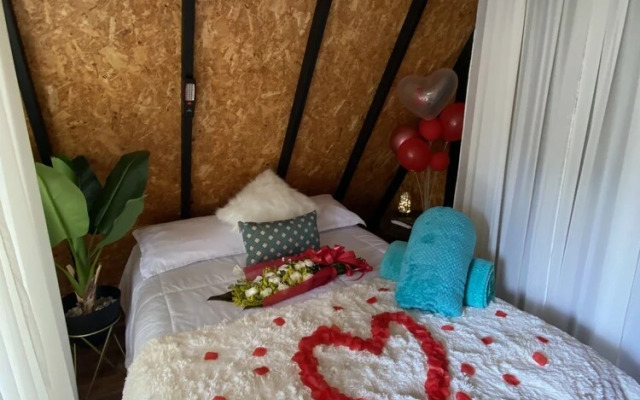 Cardinal Glamping