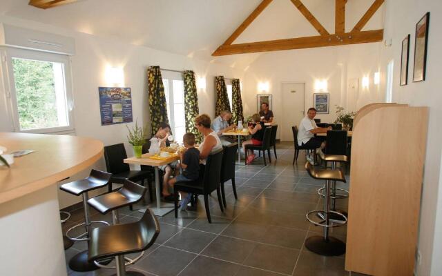 Semi-detached holiday home in beautiful historic Brittany