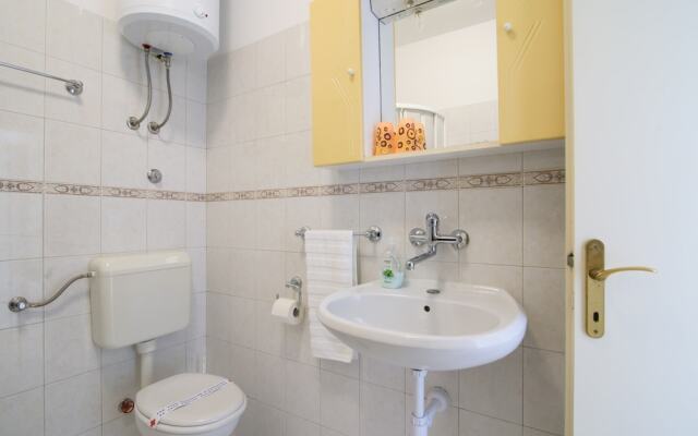 A2-apt w. Shared Pool & Balcony,next to the Beach