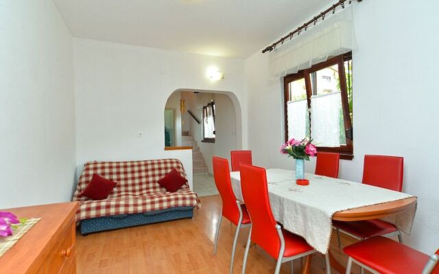 Apartment 623