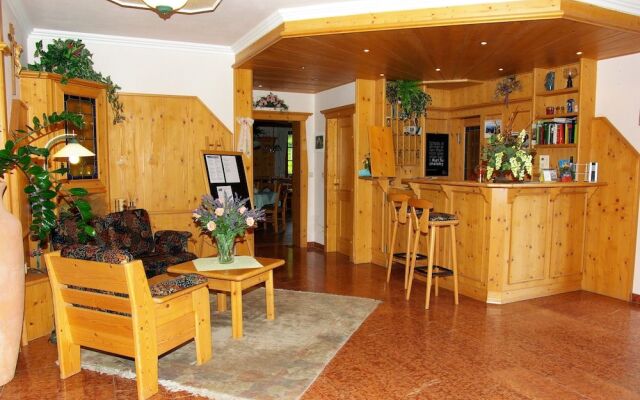 Hotel Weinberghof & Weingut Lagler