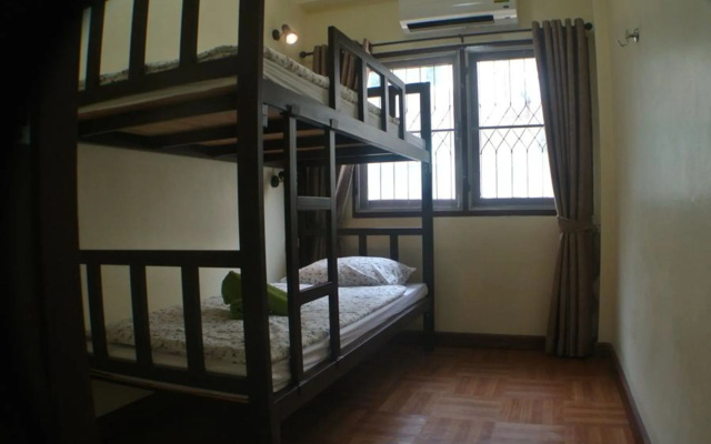 First Inn Bangkok - Hostel