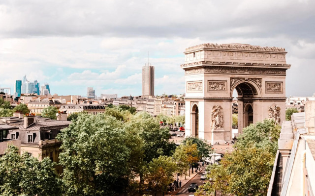 Grand Hotel Champs-Elysees