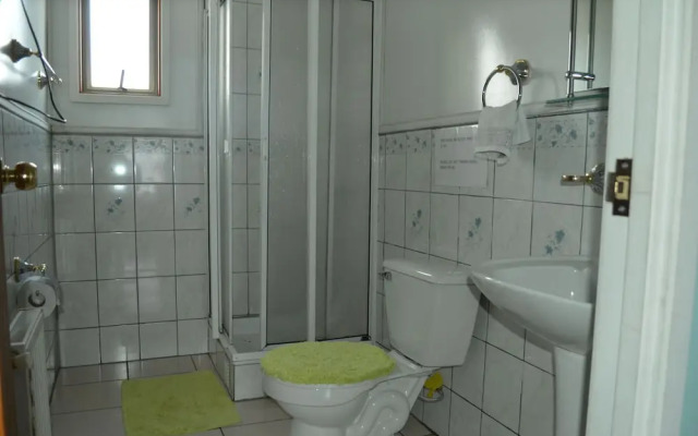 Hostal Arkya - Adults Only