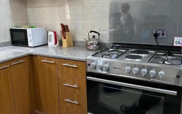OEK Ensuite 2BED Top Floor flat Karsana Abuja