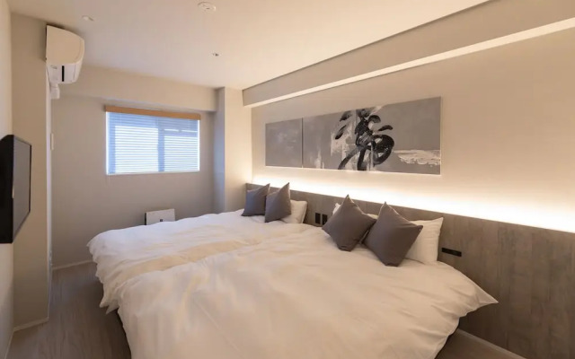 ONE WORLD Sakaisuji Hommachi