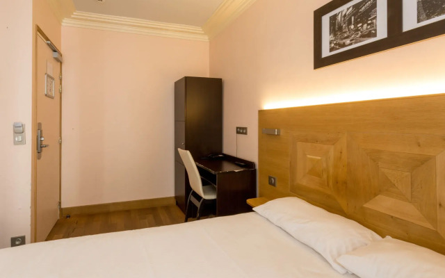 Hotel Eiffel XV