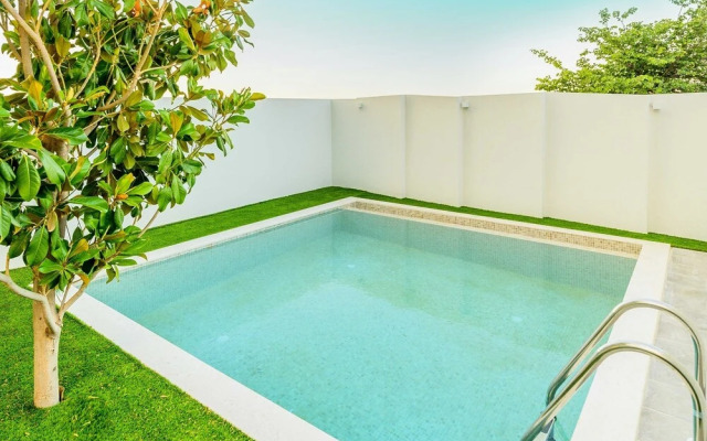 Romantic Homely Villa Aura with Heated Pool