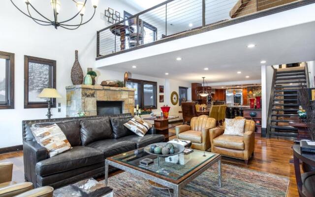 601 Deer Valley Drive