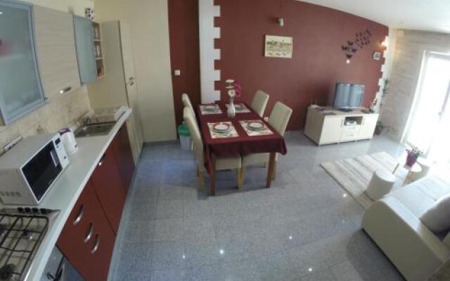 Apartments And Rooms Tino