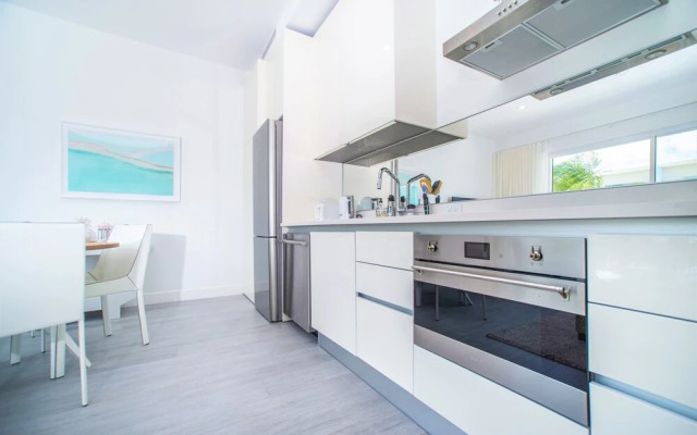 Cayman Luxury Rentals at The Grove