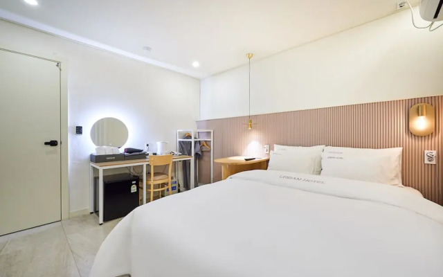 Urban Hotel