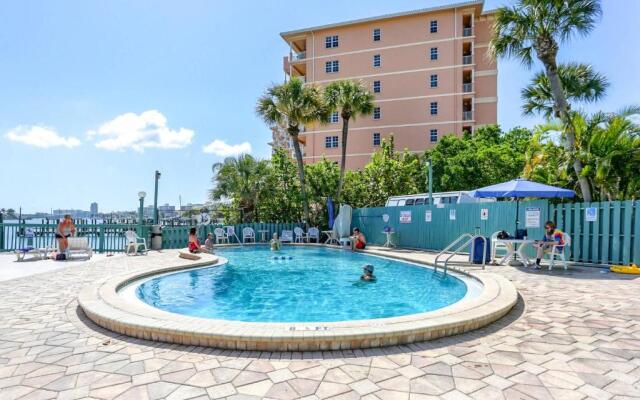 404 Dockside