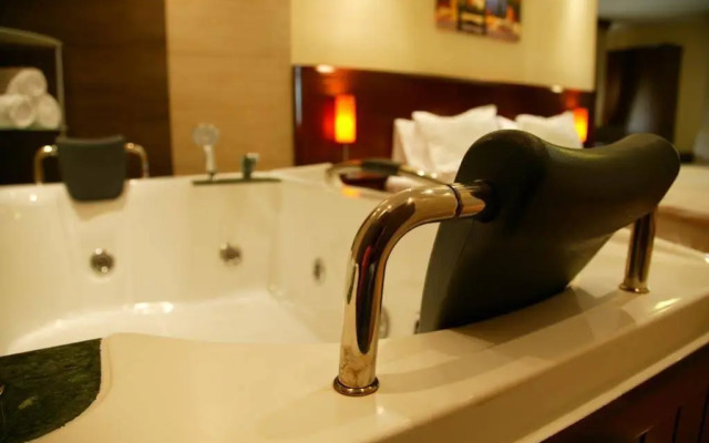 Hotel Contact