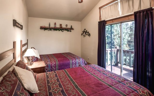 Alhambra - Three Bedroom Cabin