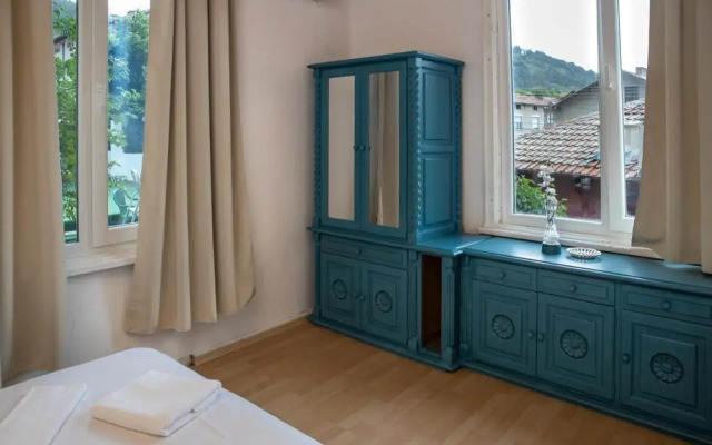 Parlapanovi Guest House