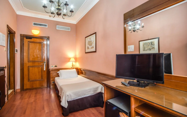 Hotel della Torre Argentina