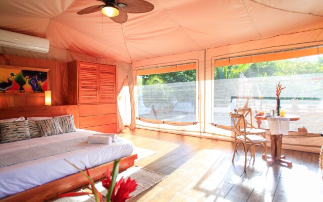 Hotel Tropico Latino