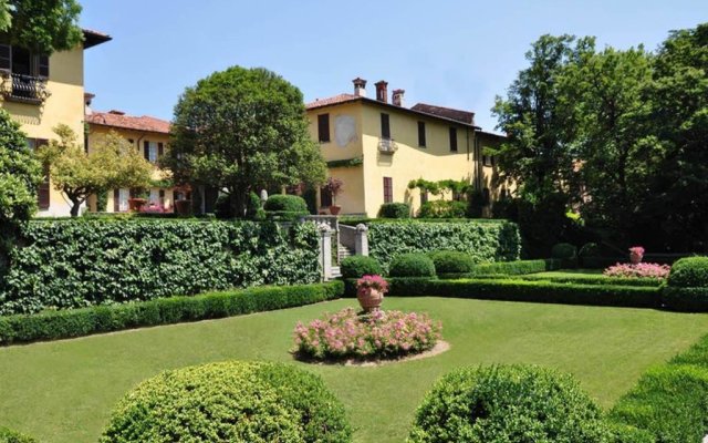 Villa La Vescogna Historic House With Pool