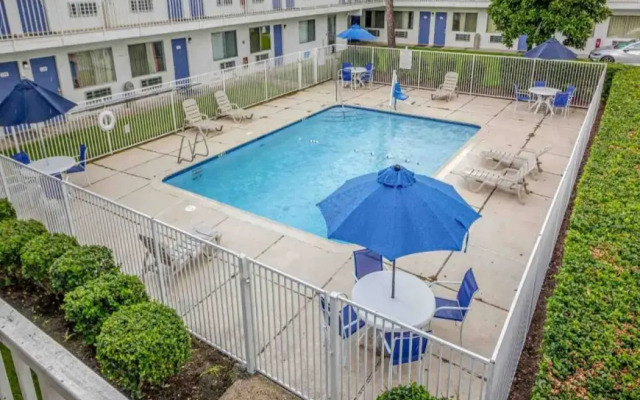 Motel 6 Conroe, TX
