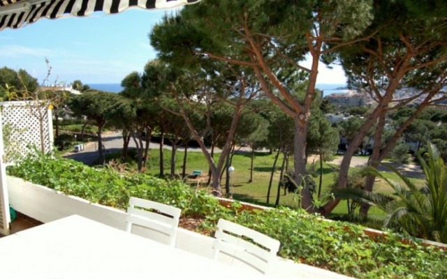 Appartement Avec Piscine A Politur