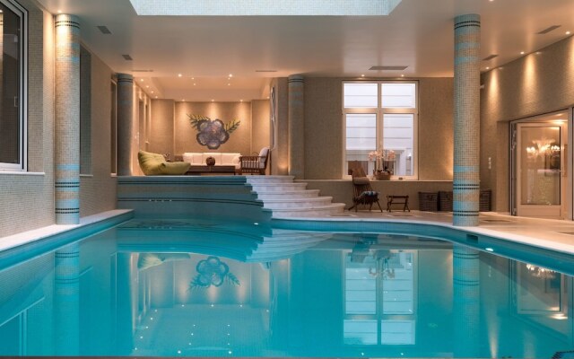 Beautiful Villa in Attica With Sauna